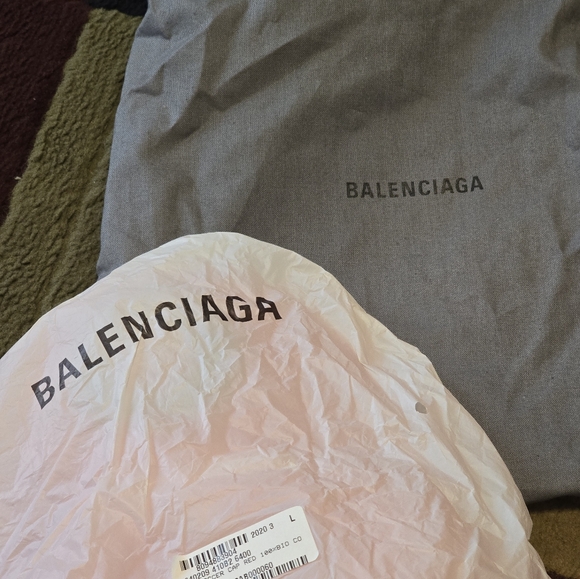 BALENCIAGA Soccer Cap - Picture 7 of 8